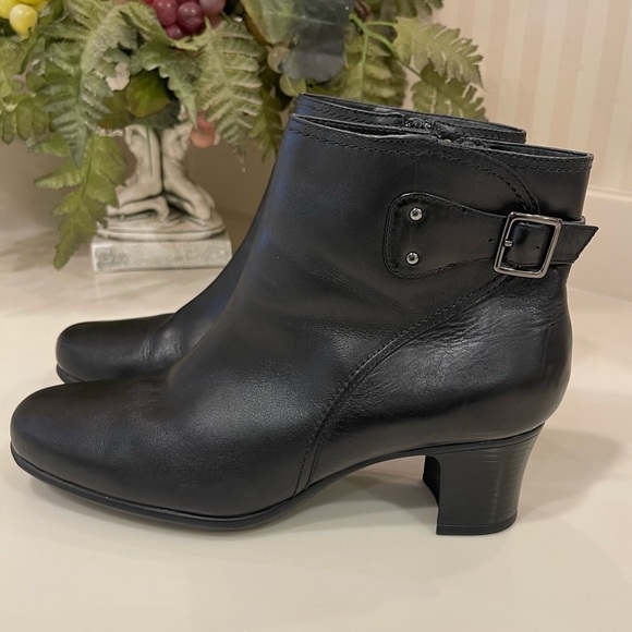 Clarks Black Leather Side Zip Ankle Boots With Buckle Detail - Picture 4 of 16